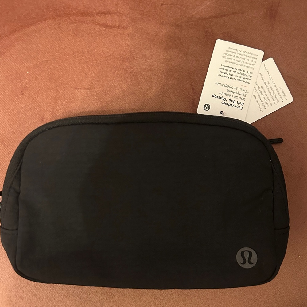 NWT Lululemon Ripstop Black Belt Bag